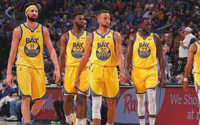 博斯：很惊讶曼城放走阿尔瓦雷斯；我与西蒙尼执教理念相反（博斯：曼城放走阿尔瓦雷斯让我意外；我的执教风格与西蒙尼截然相反）