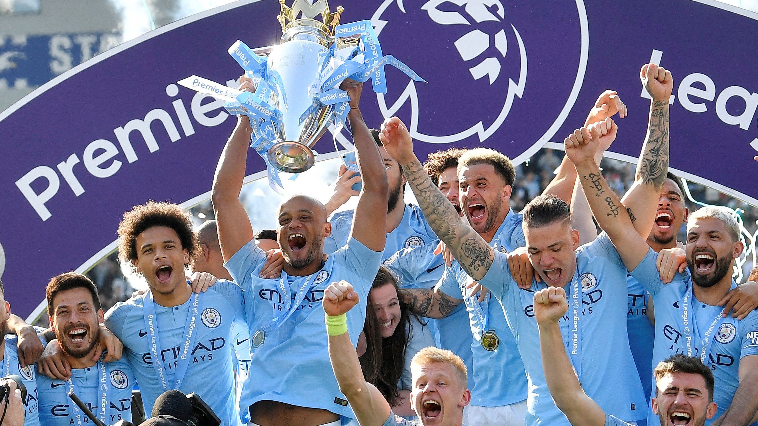 王洪亮：世少赛没有遗憾；女足趋势是控球打转换和对抗男子化（王洪亮：世少赛无憾；女足正朝控球、快速转换与对抗更趋男子化发展）