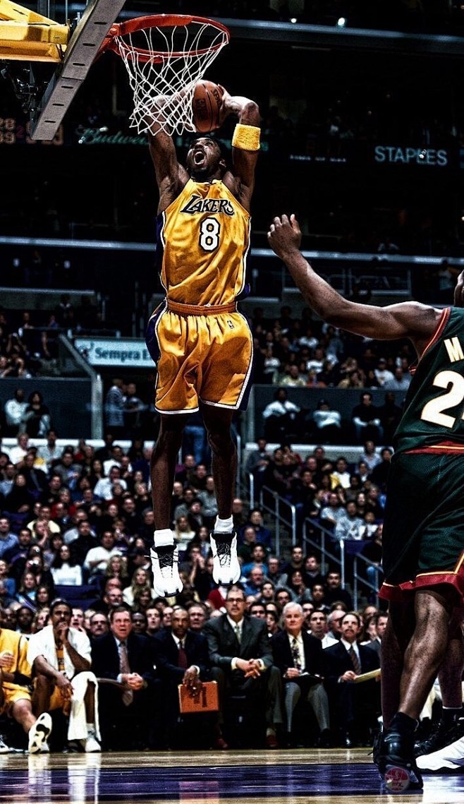 米切尔是历史第二多砍40+且5记三分的分卫，仅次于哈登（40+分且命中5记三分的分卫历史榜：米切尔第2，仅次哈登）