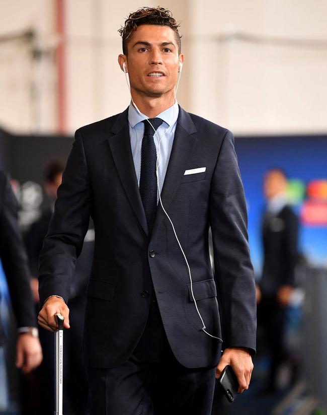 三分箭雨落齐鲁：山东高速男篮的外线蜕变与新赛季展望（齐鲁三分风暴：山东高速男篮外线进化与新赛季前瞻）